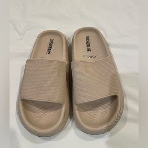 Trendy cushion slides, size 8/38
